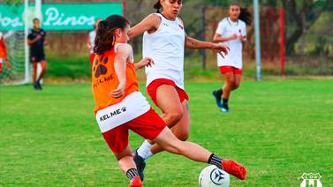 Alajuelense estrenará una futbolista de juego pícaro en el clásico femenino