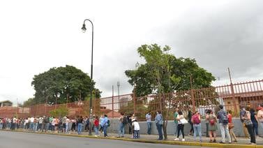 Hospital de Geriatría Blanco Cervantes vacuna este domingo contra covid-19