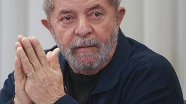 Policía de Brasil allana casa de expresidente Lula da Silva por corrupción en Petrobras