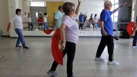 Asociación de adultos mayores acusa a Trabajo de provocar 22 despidos tras 5 meses sin fondos