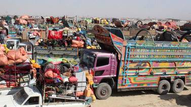 Pakistán expulsa a cientos de miles de afganos, ¿cuál es la razón?