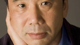 Autor japonés Murakami regresa a su pasado en su nueva novela