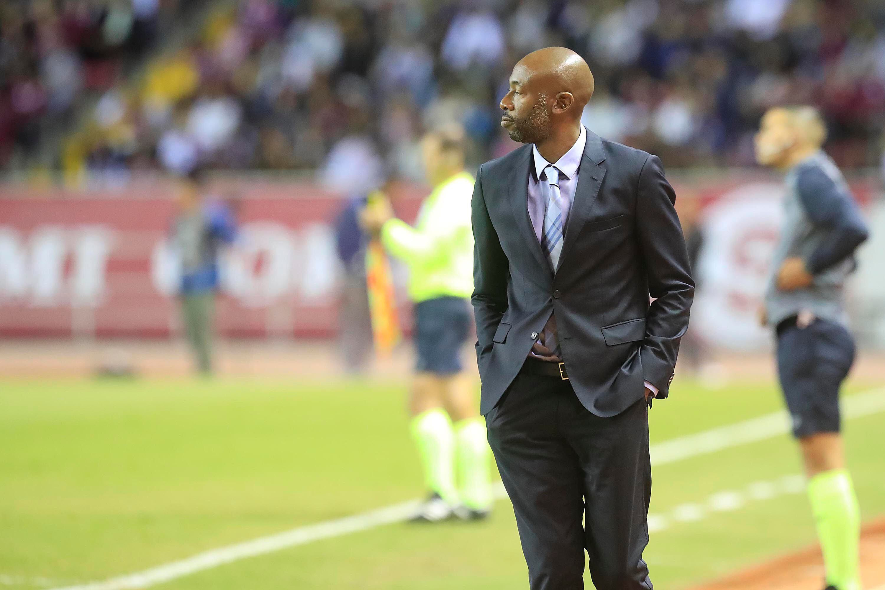 Paulo César Wanchope, director técnico de Cartaginés, también criticó las inconsistencias que encontraron en el Estadio Rafael Bolaños.