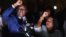 Sustituto de Mugabe dice estar listo para tomar las riendas de un Zimbabue en ruinas