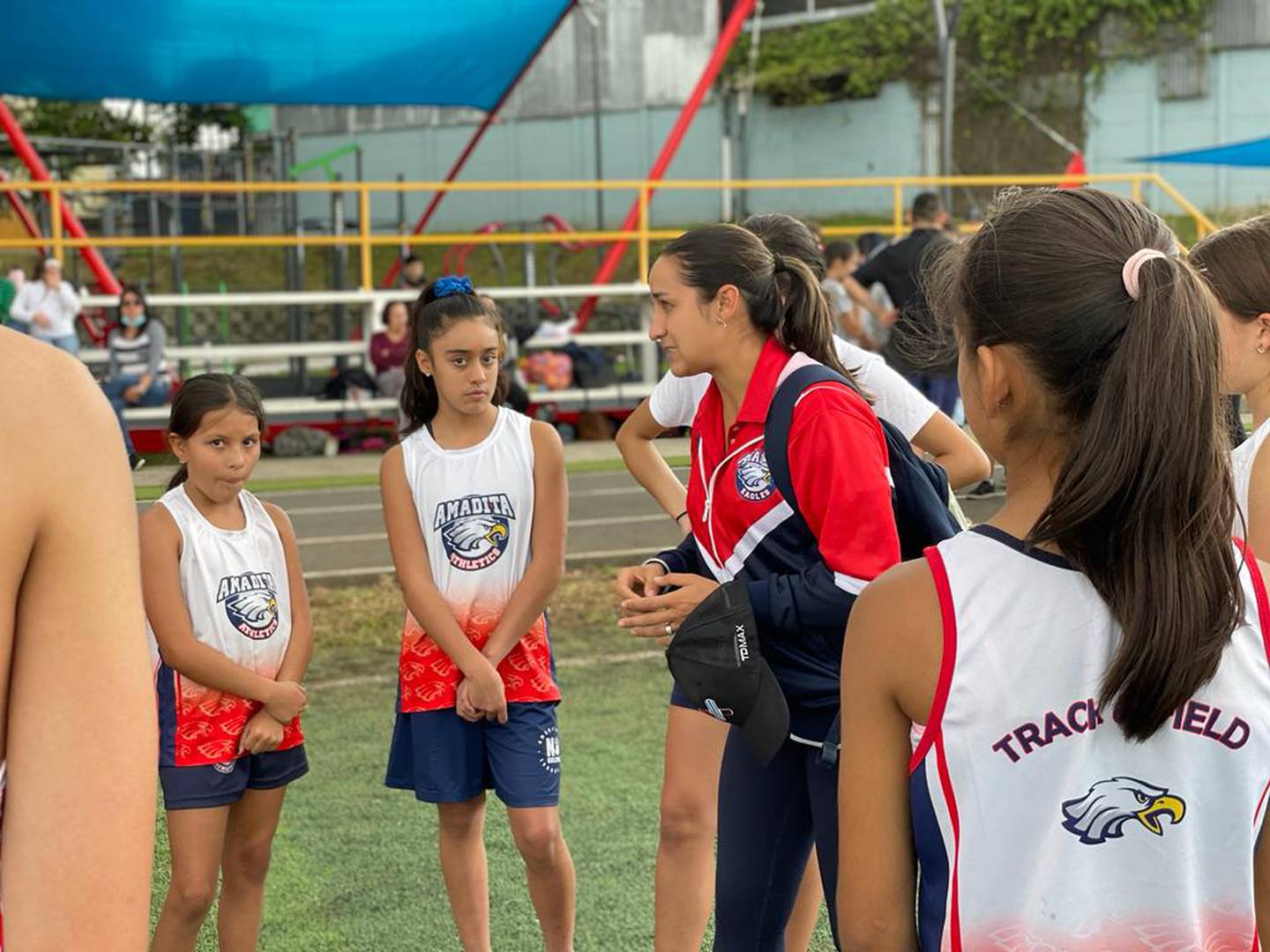 Mónica Malavassi tiene la coordinación deportiva de la escuela Amadita y el Colegio Emva, en Coronado.