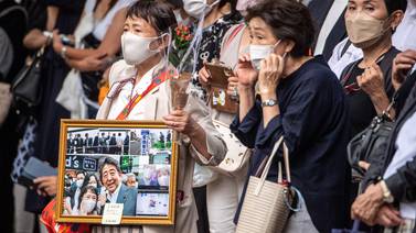 Miles de japoneses despiden al ex primer ministro Shinzo Abe