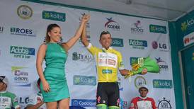 Juan Carlos Rojas se viste de líder en la Vuelta a San Carlos 