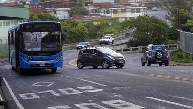 Gobierno retrasa plan de sectorización de buses ocho meses más