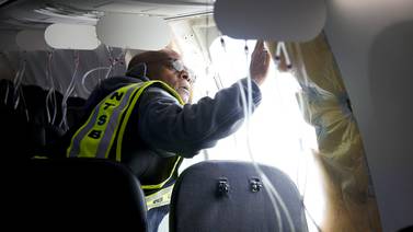 Incidente de Boeing 737 MAX de Alaska Airlines: faltaban tornillos de ajuste de la puerta, según investigación