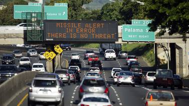 Una renuncia y un despido por falsa alerta de ataque con misil en Hawái