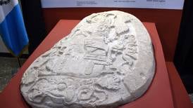 Altar hallado en Guatemala muestra ‘Juego de Tronos’ de cultura maya