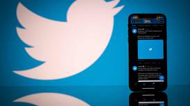 Twitter pondrá advertencias en tuits con enlaces a medios estatales de Rusia