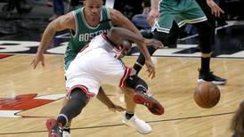 Celtics recuperan terreno ante los Bulls