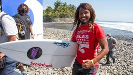 Surfista Carlos ‘Cali’ Muñoz gana torneo latinoamericano en El Salvador