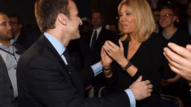 Centrista Emmanuel Macron  gana terreno al  aproximarse las elecciones  en Francia