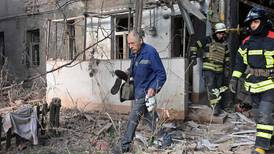 150.000 civiles quedaron sin hogar por bombardeos rusos en Járkov, dice alcalde 
