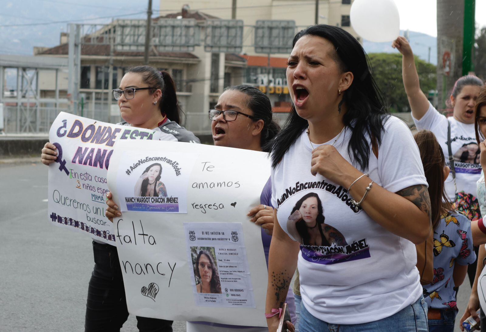 La fmilia de Nancy Margot Chacón Jiménez también piden para que den con el paradero de la joven madre de 35 años, desaparecida en La Fortuna de San Carlos. Foto: Mayela López