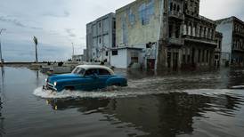 Electricidad comienza a regresar a Cuba tras apagón causado por huracán Ian