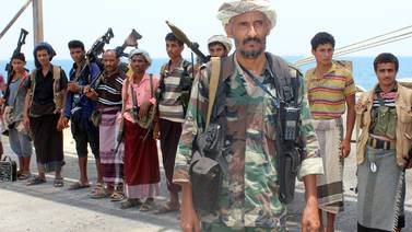 Rebeldes de Yemen confirman retirada de tres puertos del oeste 