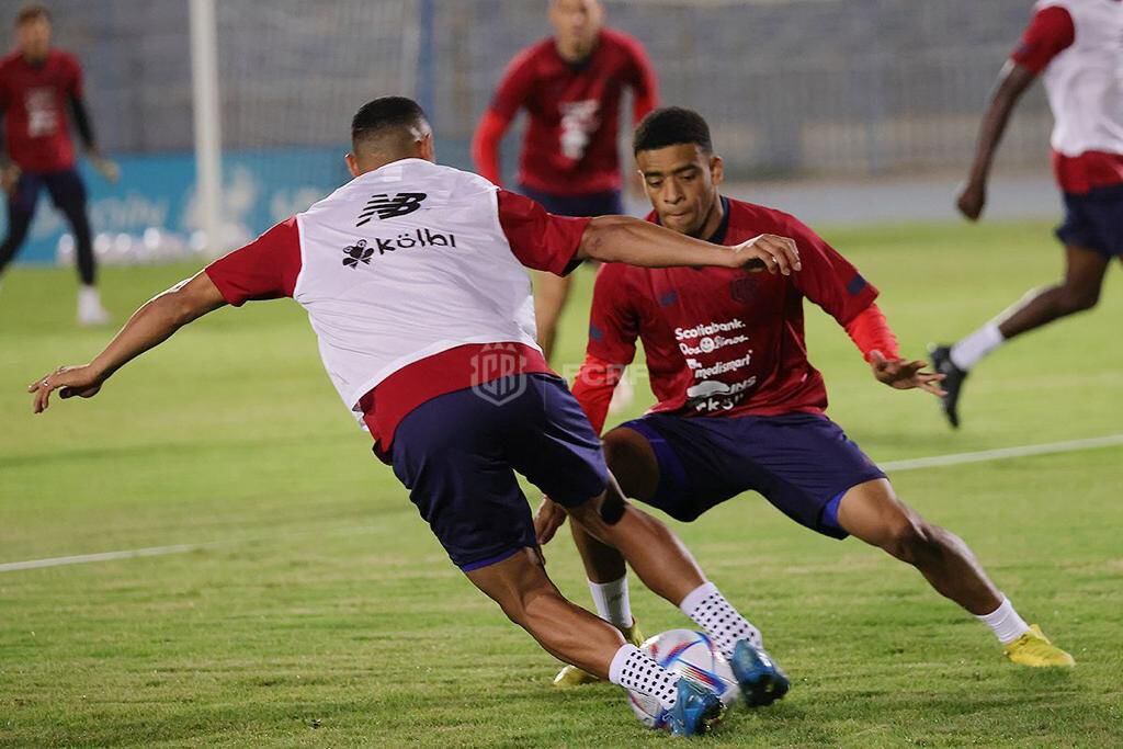 Jewisson Bennett ya está de lleno con la Selección de Costa Rica en el campamento en Kuwait. (Foto cortesía Federación Costarricense de Fútbol).