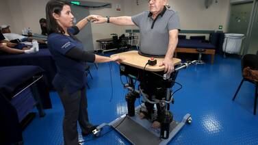 Tres robots ayudan a pacientes a recuperar su movilidad en el Hospital del Trauma