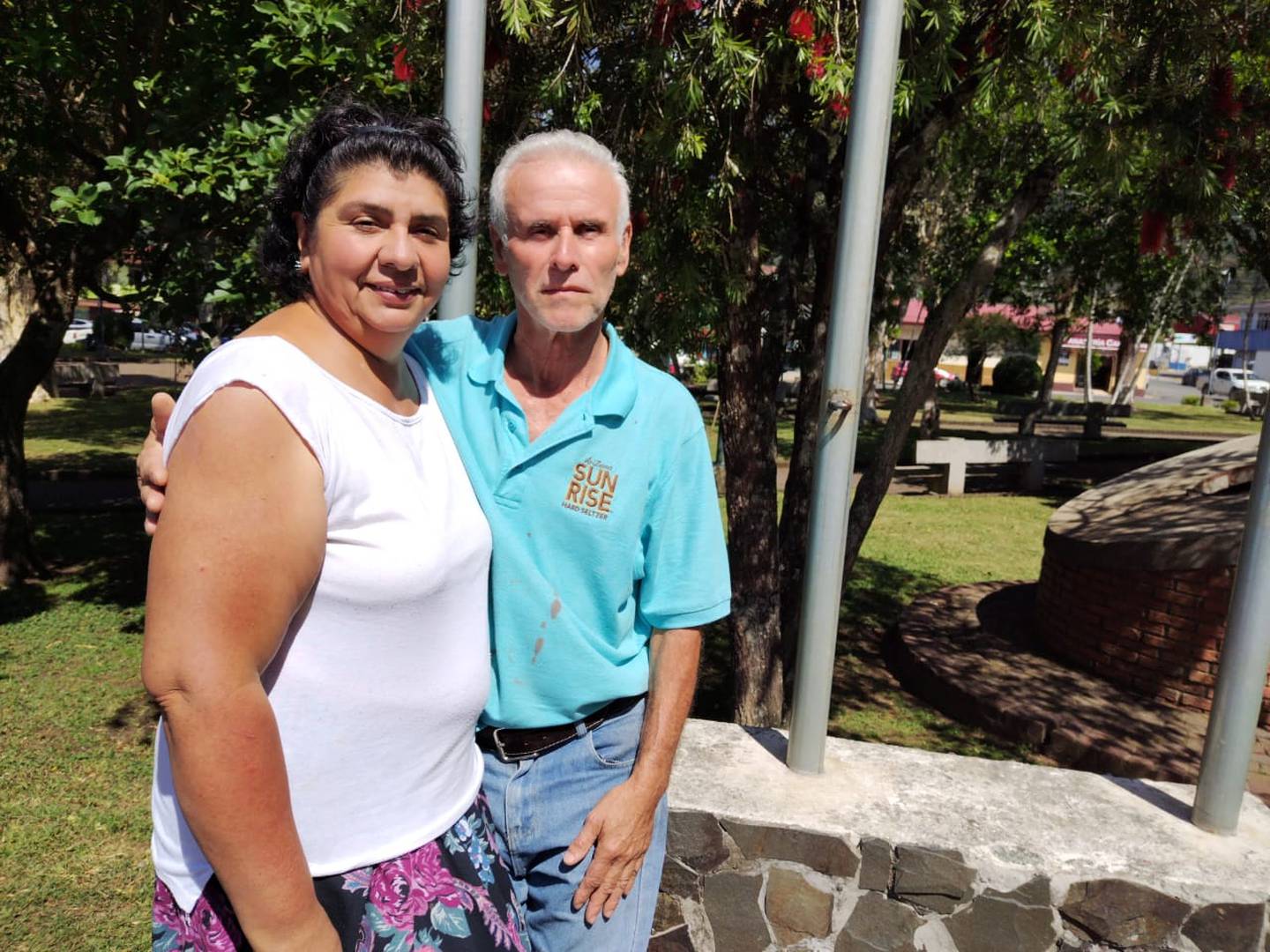 Guiselle Romero y Carlos Rodríguez son vecinos de El Guayabal de Dota, afirman que la gran mayoría de pobladores de Dota tienen un modo de vida muy sano y por eso es un pueblo pacífico. Foto: H. Solano