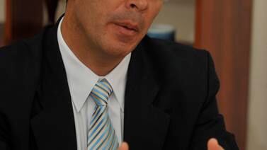  Rónald Chacón, jefe de financiamiento  de partidos del TSE: ‘El dinero condiciona’