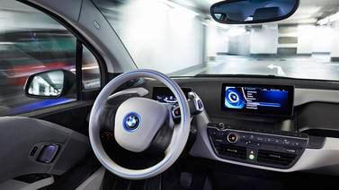  BMW ensaya control para estacionar con el reloj 