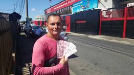 Revendedores preocupados por baja venta de entradas para el duelo Alajuelense-Saprissa