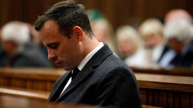 Justicia sudafricana duplica pena de Oscar Pistorius por asesinato de su novia