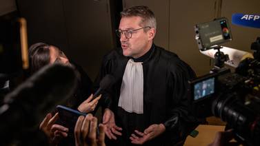 Exeurodiputado sospechoso del caso ‘Catargate’ decidió cooperar con justicia belga