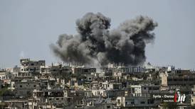 Rebeldes sirios evacúan la ‘cuna’ de la rebelión e Israel ataca Alepo