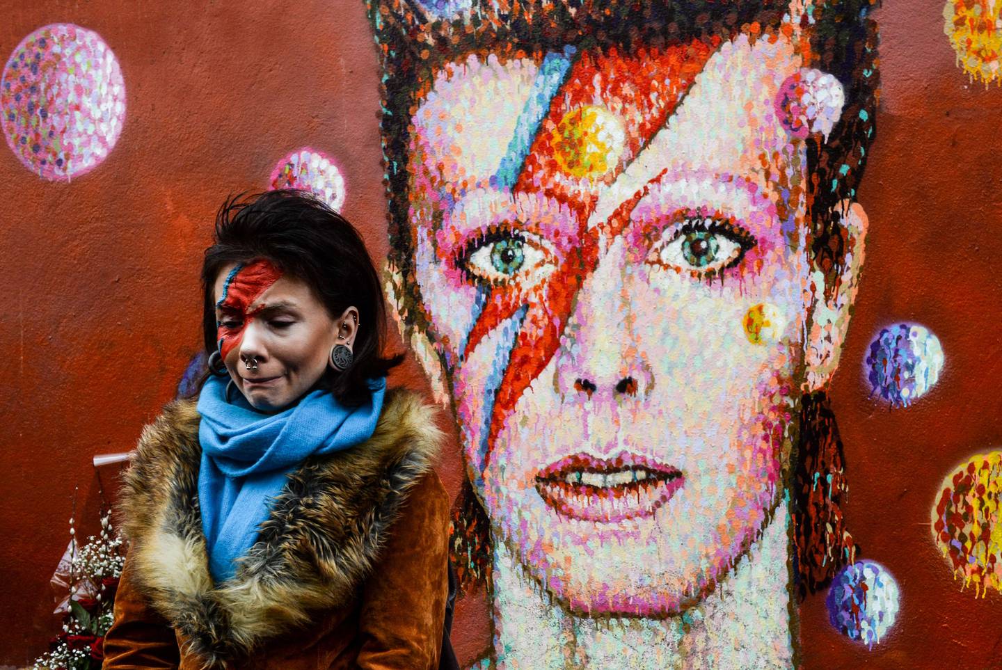 David Bowie recebe escultura em areia em Portugal