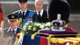 Reina Isabel II: La familia real se reúne en Westminster para despedir junta a la monarca