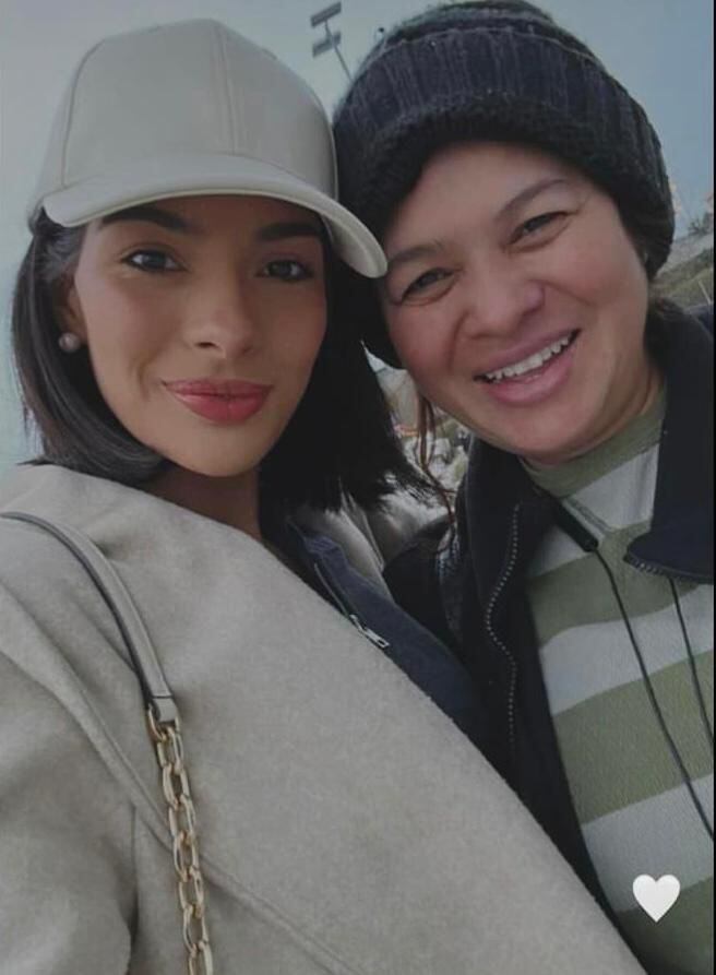 Sheynnis Palacios mostró la fotografía con su madre, Raquel Cornejo, en redes sociales. 