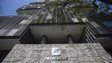 Policía arresta a senador oficialista en Brasil por multimillonario fraude a Petrobras