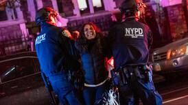 300 detenidos en intervención policial contra estudiantes en Nueva York