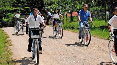 Bicicletas contra la deserción escolar: MEP distribuirá 300 en zonas alejadas como plan piloto