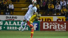 Saprissa reporta ocho jugadores agredidos por aficionados en el Estadio Rosabal Cordero 