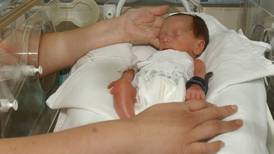 Esteroides benefician a los bebés prematuros