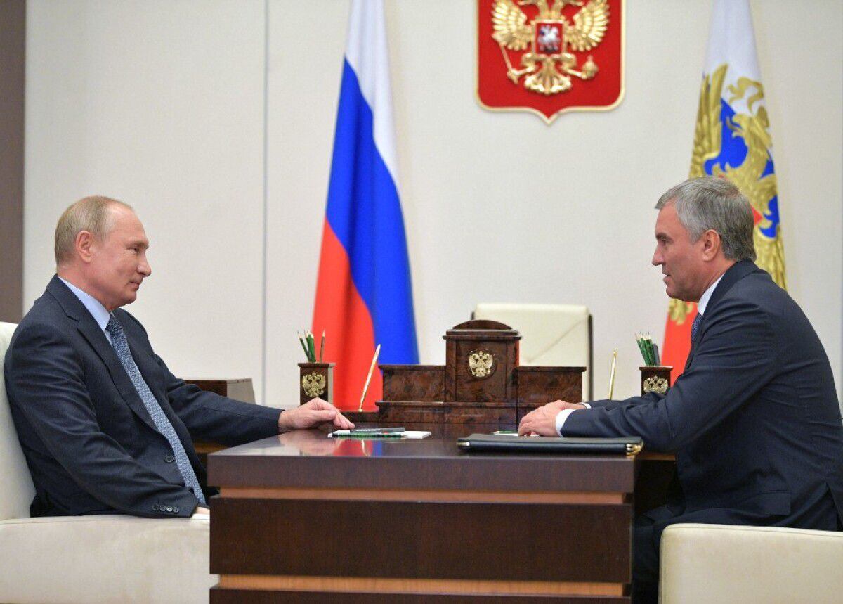 El presidente del Parlamento ruso, Viacheslav Volodin, mencionó que la nueva ley apunta hacía los 