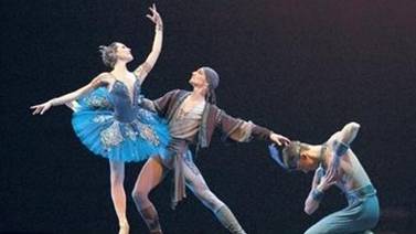 Ballet de Praga se presenta ante un Teatro Nacional emocionado