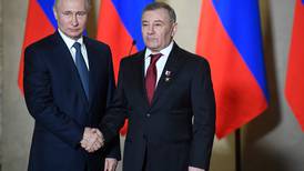 Multimillonario ruso dice ser propietario de palacio atribuido a Vladimir Putin