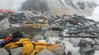 Fotógrafo temió quedar enterrado vivo en el monte Everest
