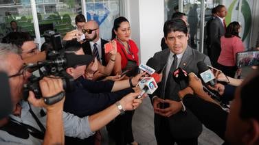 Carlos Alvarado pide a jerarcas del MOPT y Comex evaluar cumplimiento de APM Terminals