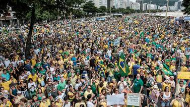 Miles de brasileños protestan contra la corrupción política