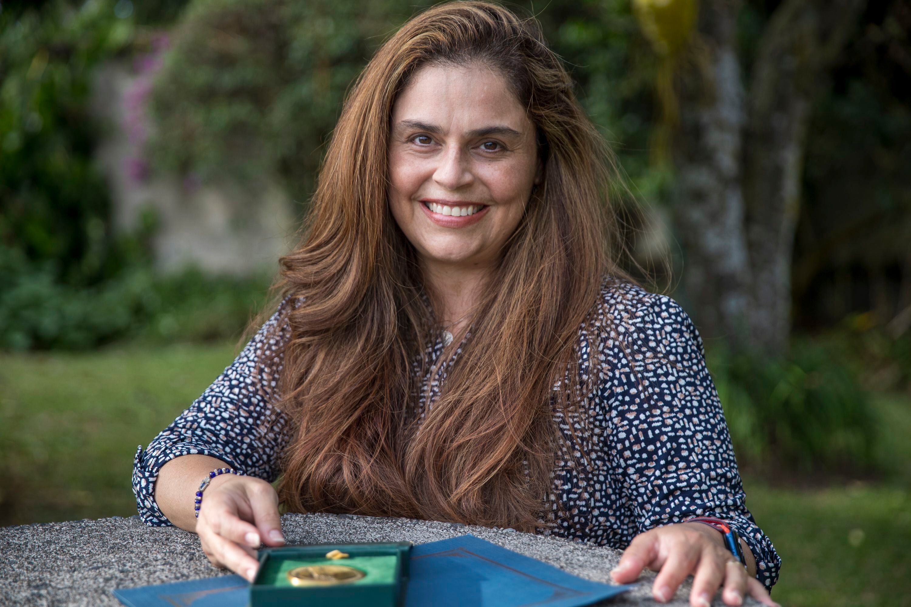 Adriana Zuñiga, es la primera ganadora del premio mundial de solidaridad en el gremio de traducción e interpretación.