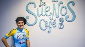 Ciclista Natalia Navarro ejemplifica el sacrificio de quienes correrán la Vuelta Femenina