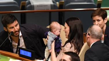 Un bebé irrumpe en la Asamblea General de las Naciones Unidas