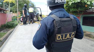 Autoridades buscan en Chacarita a sospechosos de quemar y decapitar a hombre 